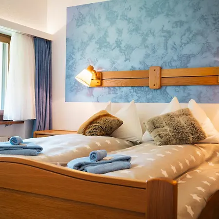 Hotel Etoile & Alpenperle Residences 3* Saas-Fee