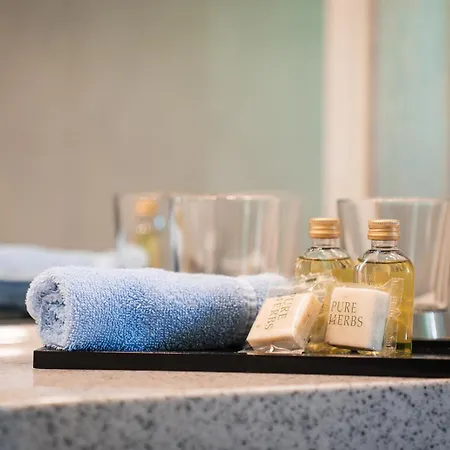 Etoile & Alpenperle Residences מלון 3*