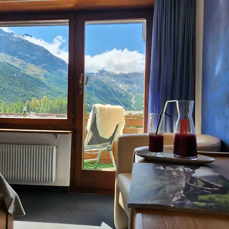 Etoile & Alpenperle Residences מלון